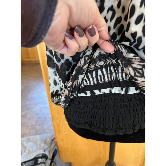 Maurices halter top, black animal print, women's size M - Picture 4 of 9